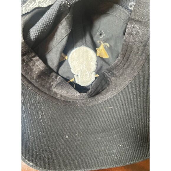 Sports Cap ISLEWORTH Black White Skull & Crossbones Ahead Performance - Picture 5 of 5